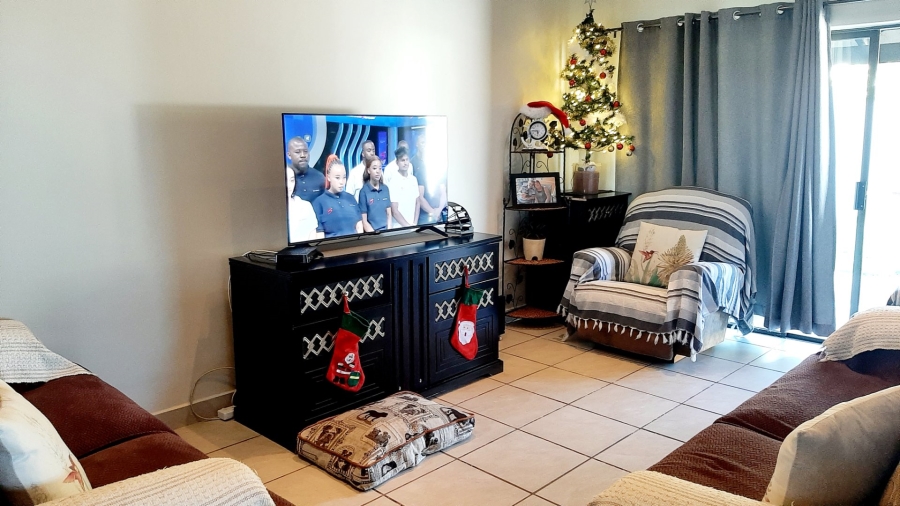 To Let 3 Bedroom Property for Rent in Blue Mountain Village Western Cape